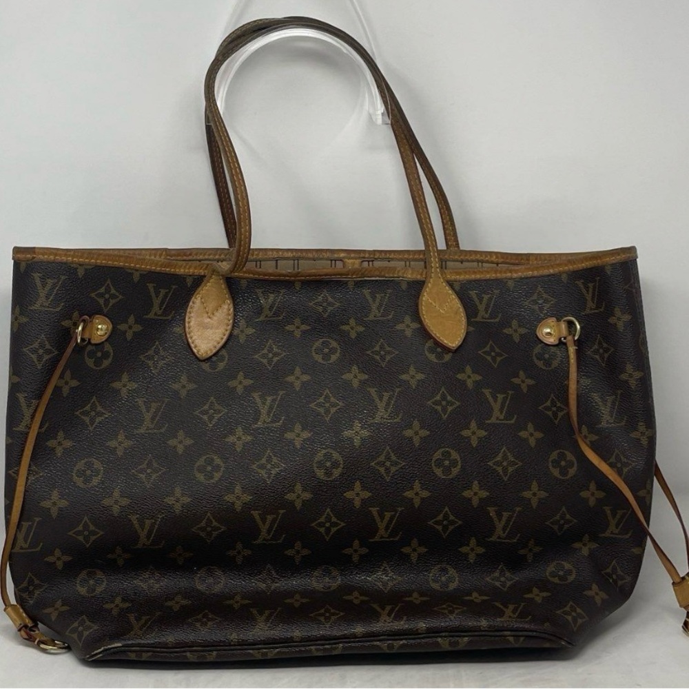 Louis Vuitton Signature Monogram Neverful MM tote bag